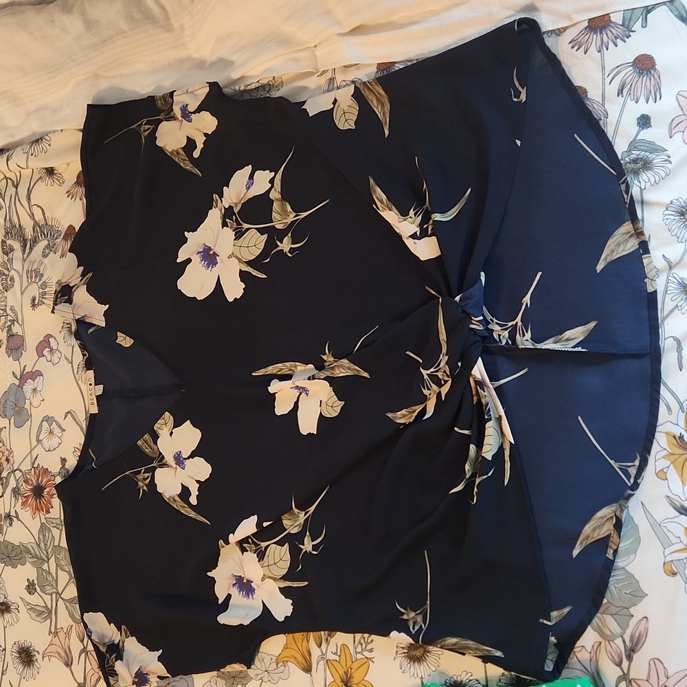 Womens Becon dressy shirt